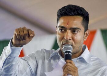 अभिषेक बनर्जी को 43 संपत्तियों पर नोटिस, जानिए किन प्रॉपर्टीज को लेकर उठा विवाद