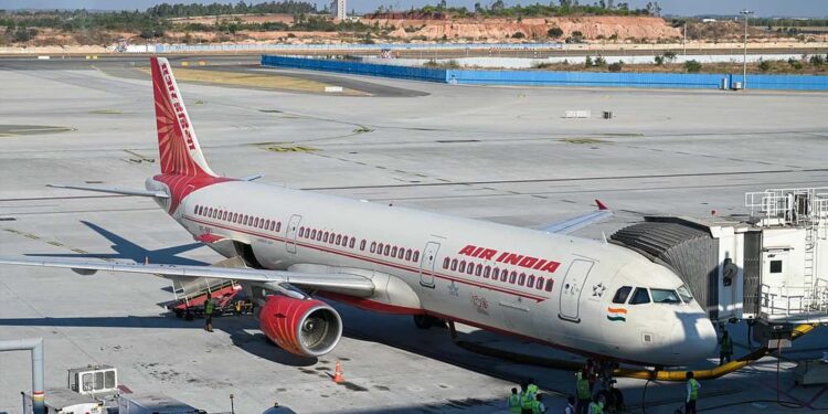ईरान युद्ध का Air India पर बड़ा असर, एयरलाइन को अचानक लेना पड़ा बड़ा फैसला
