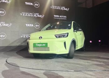 Tata की सबसे सस्ती EV लॉन्च! Tiago EV पर ₹1 लाख तक की कटौती और लाइफटाइम वारंटी