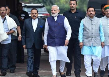मोदी सरकार की नई स्कीम का बड़ा तोहफा, मिलेगा कैश, आसान लोन और इंश्योरेंस का लाभ