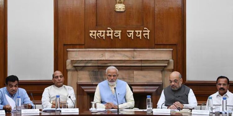 पंकज चौधरी के बाद हर्ष मल्होत्रा को बड़ी जिम्मेदारी, क्या मोदी कैबिनेट में होने वाला है बड़ा फेरबदल?
