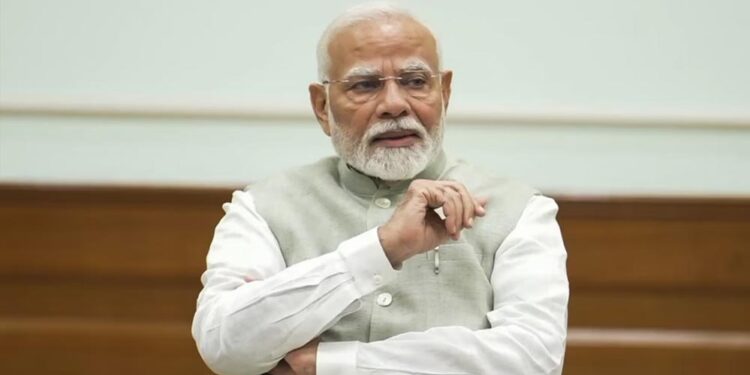 20 जून से पहले मोदी कैबिनेट विस्तार की चर्चा तेज, दो मंत्रियों के इस्तीफे की अटकलें
