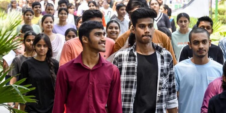 CUET-UG परीक्षा में तकनीकी गड़बड़ी, NTA ने मांगी माफी; जारी किया नया शेड्यूल