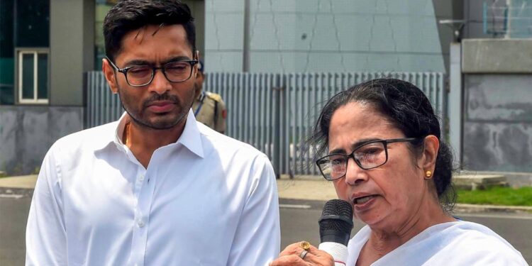 TMC के 9 दिग्गजों को अपने ही बूथ पर नहीं मिले वोट, चुनाव आयोग की रिपोर्ट से मचा सियासी बवाल