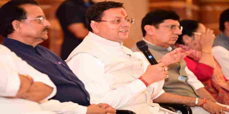 Uttarakhand News: 'फेक नैरेटिव से रहें सतर्क…', मुख्यमंत्री पुष्कर सिंह धामी ने युवाओं से किया संवाद, कहा- सोशल मीडिया को राष्ट्र निर्माण का माध्यम बनाएं…..