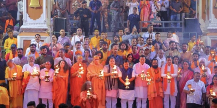 Rishikesh: भाजपा के राष्ट्रीय अध्यक्ष नितिन नवीन पहुंचे परमार्थ निकेतन, गंगा आरती में हुए शामिल