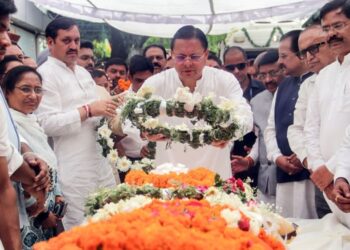 उत्तराखंड ने खोया अपना सशक्त नेता, बीसी खंडूरी को नम आंखों से दी गई अंतिम विदाई