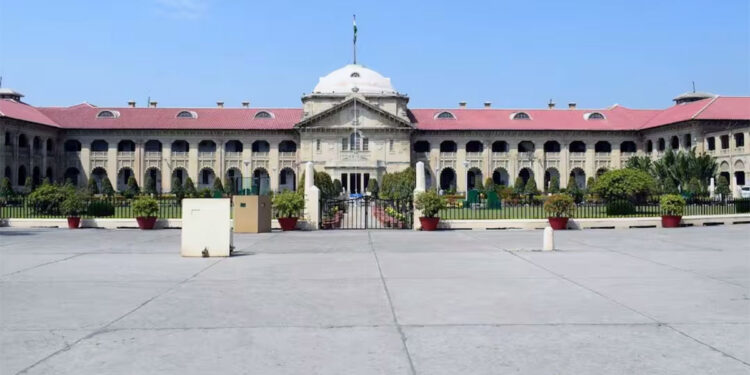 गंगा में इफ्तार पार्टी केस में बड़ा मोड़! हड्डियां फेंकने के आरोपियों को हाईकोर्ट से राहत, अब जेल से होंगे रिहा