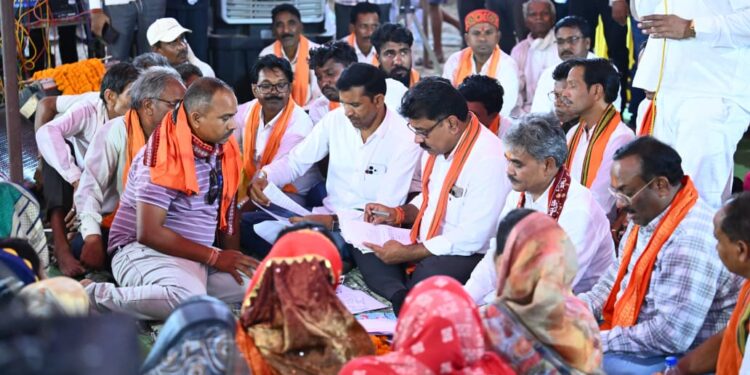 ’उप मुख्यमंत्री विजय शर्मा ने दी विकास कार्यों की बड़ी सौगात, 4.36 करोड़ रूपए लागत के सड़क पुल-पुलिया निर्माण का किया भूमिपूजन’….
