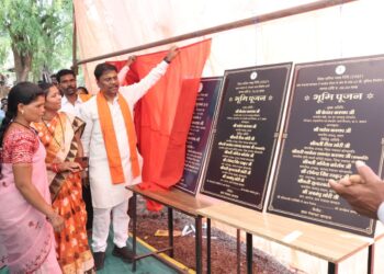 वन मंत्री केदार कश्यप ने एक करोड़ रुपए से अधिक के विकास कार्यों का किया भूमिपूजन…..