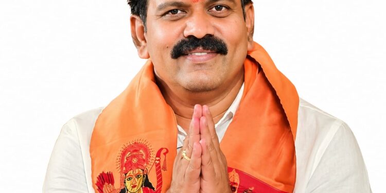 उप मुख्यमंत्री विजय शर्मा के विशेष प्रयासों से कबीरधाम में 52-52 लाख रुपए की लागत से हो रहा मिनी स्टेडियम का निर्माण…..
