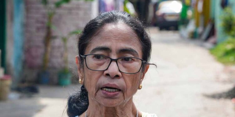 बंगाल हार के बाद टीएमसी में हलचल, विपक्षी बैठक में शामिल होंगी ममता