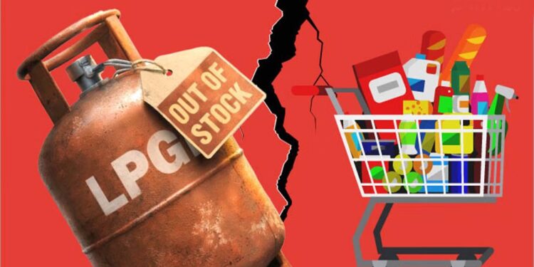 Hormuz LPG Crisis: भारत पर नया ऊर्जा संकट! होर्मुज से आई बुरी खबर, LPG और ईंधन कीमतों पर बढ़ेगा दबाव