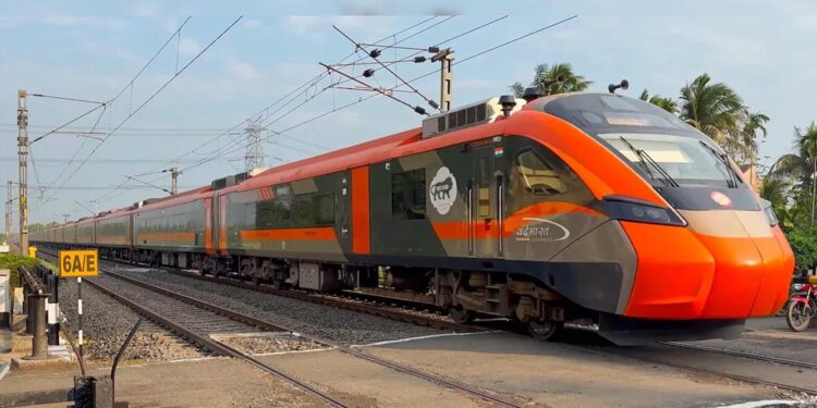 रेलवे की बड़ी तैयारी, 220 KMPH की रफ्तार से दौड़ेंगी सेमी हाई स्पीड ट्रेनें; कोच में होगा ब्लैक बॉक्स