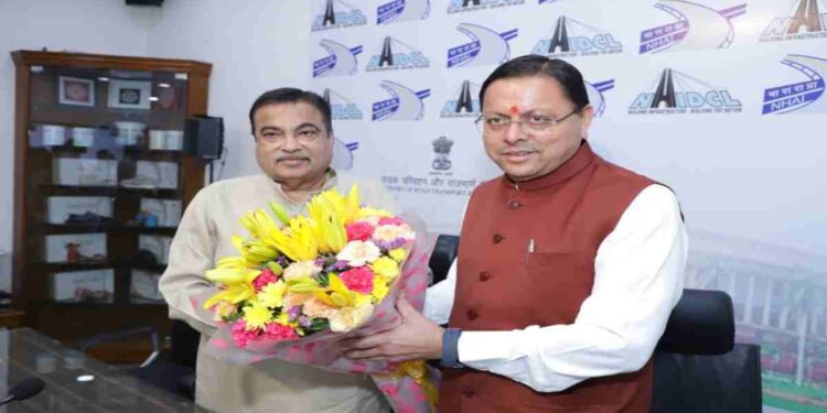 Uttarakhand News: उत्तराखंड के सड़क नेटवर्क को मिलेगी नई रफ्तार, CM धामी ने नितिन गडकरी से की मुलाकात, सड़क विकास परियोजनाओं पर बनी रणनीति….