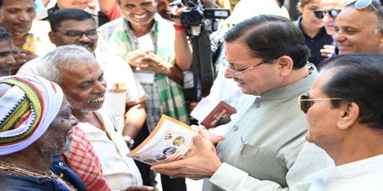 Uttarakhand News: चारधाम यात्रा व्यवस्थाओं पर CM धामी की नजर, ऋषिकेश ट्रांजिट कैंप का निरीक्षण कर श्रद्धालुओं से लिया फीडबैक….
