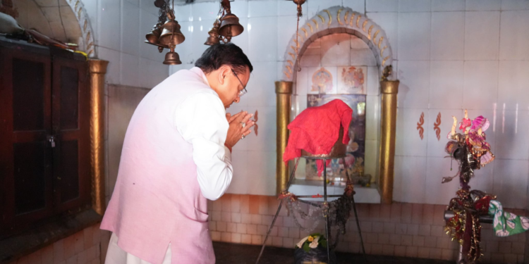 Uttarakhand News: बंडिया में CM धामी ने किया भोलेनाथ और महाबली हनुमान की प्रतिमाओं का अनावरण, बोले- ऐसे आयोजन बढ़ाते हैं भाईचारा और संस्कार….