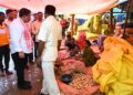 मर्दापाल के साप्ताहिक बाजार में अचानक पहुंचे उप मुख्यमंत्री विजय शर्मा, स्थानीय लोगों से की आत्मीय मुलाकात….