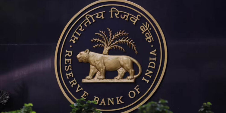 RBI Ombudsman Scheme: बैंक की शिकायत का नहीं हुआ समाधान? यहां करें कंप्लेन, मैनेजर को देना होगा जवाब