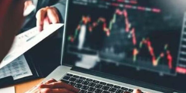 10 रुपये से कम का शेयर बना मल्टीबैगर, 1 साल में दिया 1174% रिटर्न