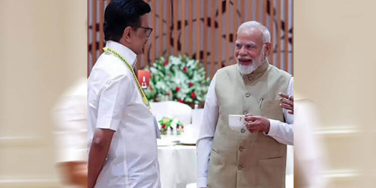 महिला आरक्षण-परिसीमन पर NDA को मिल सकता है DMK का साथ? विवादित बिल होल्ड की चर्चा के बीच समझें लोकसभा का नया गणित