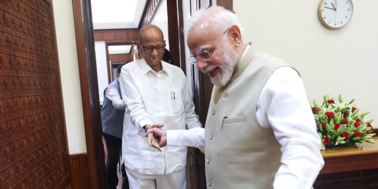 CJP मंच से PM मोदी तक! प्रदर्शन के बीच शरद पवार और सुप्रिया सुले ने की मुलाकात, बढ़ी सियासी चर्चा