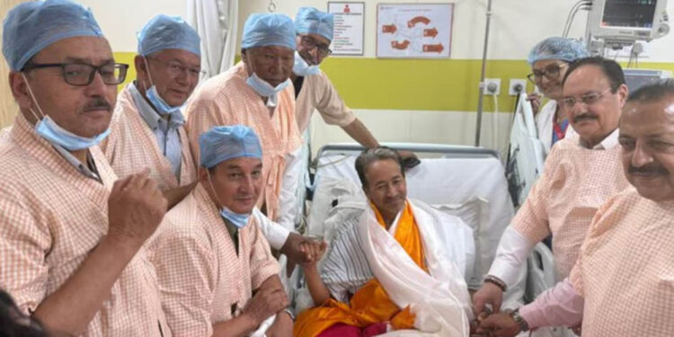 26 दिन बाद खत्म हुआ सोनम वांगचुक का अनशन, जेपी नड्डा और जितेंद्र सिंह से मुलाकात के बाद लिया फैसला