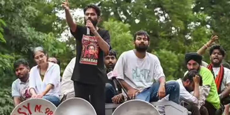 प्रदर्शनकारियों की गिरफ्तारी के दावे पर भड़की CJP, सरकार को दिया एक दिन का अल्टीमेटम