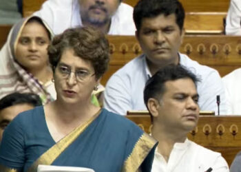 संसद में प्रियंका गांधी के बयान पर बवाल, स्पीकर ने रिकॉर्ड से हटवाए शब्द; एंटी पेपर लीक बिल पर सरकार को घेरा