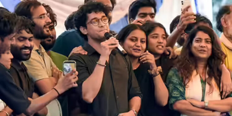 आखिर फिर आंदोलन की राह पर क्यों है कॉकरोच जनता पार्टी? जानिए नई चेतावनी की वजह