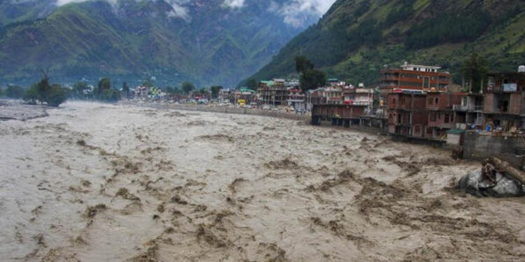 Himachal Rain: मॉनसून का कहर, 9 लोगों की मौत, 49 सड़कें बंद; बारिश-भूस्खलन से जनजीवन प्रभावित