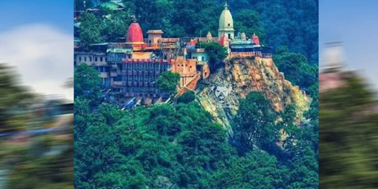 हरिद्वार के मनसा देवी मंदिर में बड़ा बदलाव, अब पुजारी पहनेंगे बिना जेब वाले कुर्ते