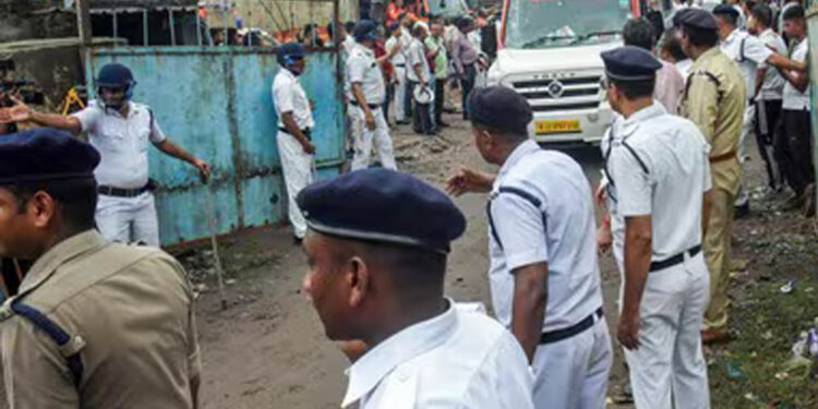 मारा गया बंगाल का दरिंदा! दुष्कर्म के आरोपी का एनकाउंटर, महुआ मोइत्रा ने पुलिस कार्रवाई पर उठाए सवाल