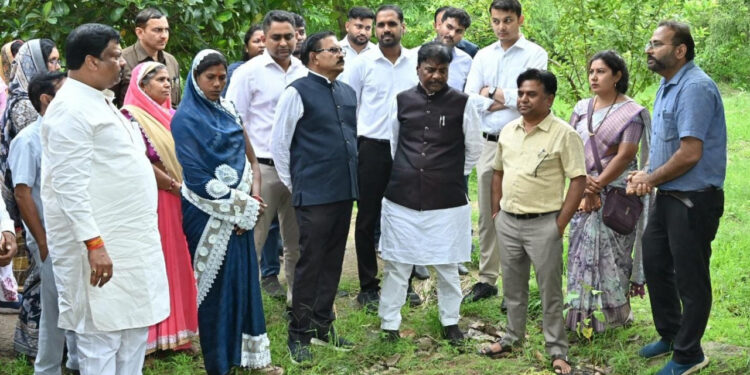 पोटियाडीह में औषधीय खेती से स्व-सहायता समूह महिला सशक्तिकरण और आत्मनिर्भरता की नई मिसाल – मंत्री केदार कश्यप….