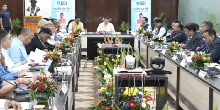Uttarakhand: सीएम धामी ने की राज्य स्तरीय बैंकर्स समिति की बैठक, ऋण जमा अनुपात बढ़ाने के दिए निर्देश
