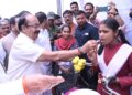 उप मुख्यमंत्री अरुण साव ने शाला प्रवेश उत्सव में बच्चों को तिलक लगाकर कराया शाला प्रवेश….
