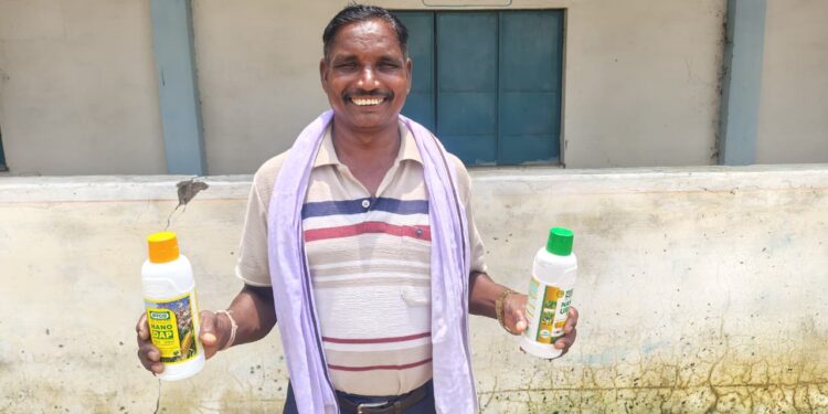 पड़ोसी किसानों की सफलता से बढ़ा भरोसा, पहली बार नैनो यूरिया और नैनो डीएपी अपनाएंगे समयलाल….