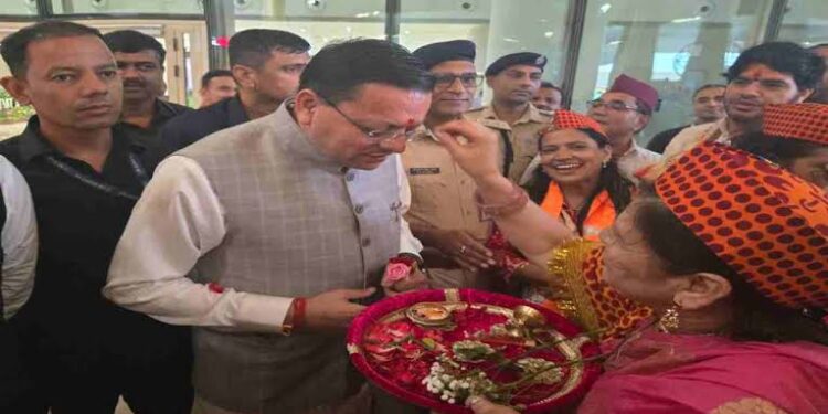 Uttarakhand News- मुख्यमंत्री धामी ने मुंबई में प्रवासी उत्तराखण्डवासियों से किया संवाद, कहा- राज्य की प्रगति में आपका योगदान अमूल्य…..