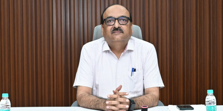 छत्तीसगढ़ में श्रम संहिता लागू करने की तैयारी तेज, मुख्य सचिव विकासशील ने जल्द अधिसूचना जारी करने के दिए निर्देश…..