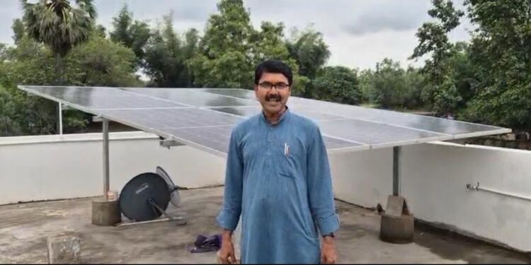 3 किलोवाट सोलर रूफटॉप प्लांट से मिली ऊर्जा आत्मनिर्भरता: बस्तर के रघुचंद कर्रे का बिजली बिल हुआ शून्य-पीएम सूर्य घर योजना से….