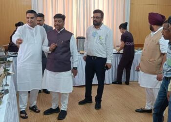 अबूझमाड़ का स्वाद पहुँचा विधानसभा- अरक चावल की महक से दीदियों के हुनर ने जीता जनप्रतिनिधियों का दिल…..