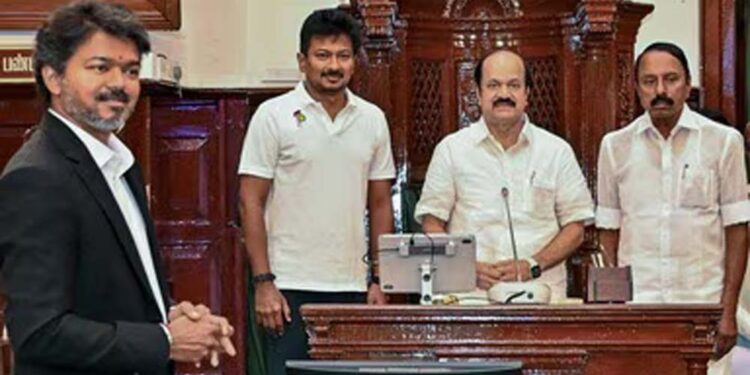 234 विधायकों को सरकारी कार देने पर घमासान, DMK के 59 विधायकों ने ठुकराया ऑफर