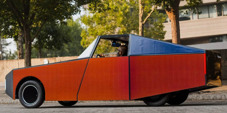 Luminetta Solar Car: स्टूडेंट्स ने बनाई ऐसी सोलर कार, जितनी बिजली खर्च करेगी उससे ज्यादा बनाएगी