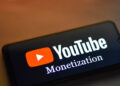 YouTube Monetization पर बड़ा बदलाव! अब कमाई के लिए 8,000 घंटे Watch Time या 2 करोड़ Shorts Views जरूरी