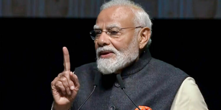 छात्रों के मुद्दे पर NDA का विपक्षी अंदाज, संसद परिसर में मार्च; राहुल गांधी पर साधा निशाना