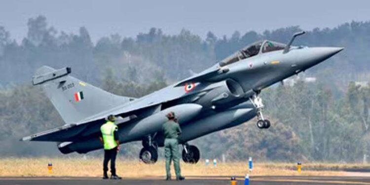 अपोलो माइक्रो सिस्टम्स का मुनाफा 43% बढ़ा, सोमवार को डिफेंस स्टॉक पर रहेगी नजर