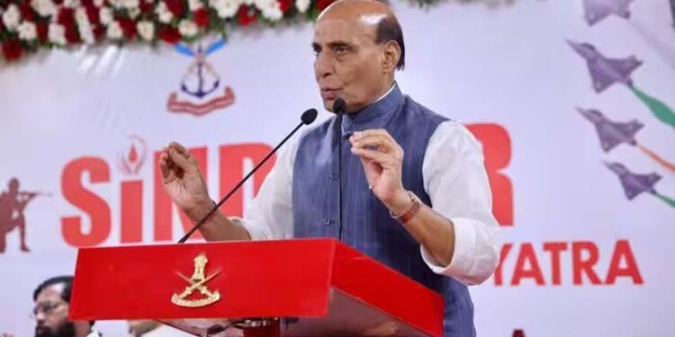 राजनाथ सिंह ने रक्तदान अभियान को बताया सैनिकों के प्रति देश की जिम्मेदारी