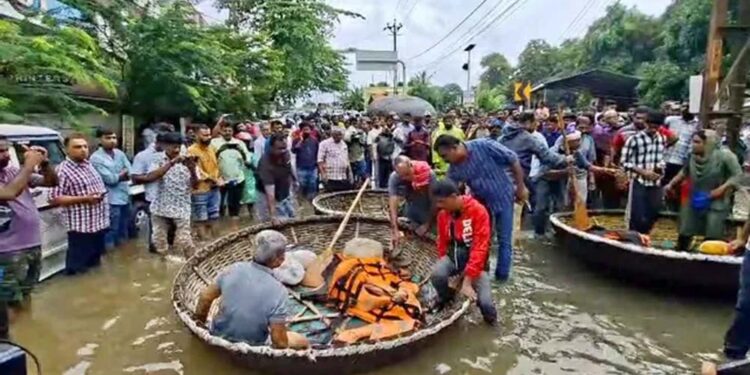 दक्षिण भारत में बारिश का कहर, केरल में 8 मौतें; कर्नाटक में भूस्खलन से परिवार खत्म