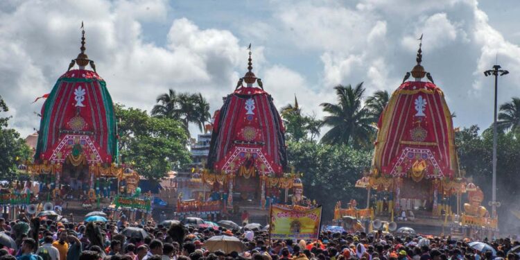 लॉस एंजेलिस की जगन्नाथ रथ यात्रा में पहुंचे अर्नोल्ड श्वार्जनेगर, फैंस रह गए हैरान