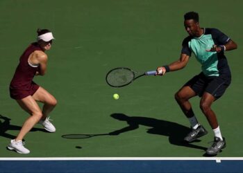 US Open में पति-पत्नी की जोड़ी का कमाल, स्वितोलिना-मोंफिल्स सेमीफाइनल में पहुंची